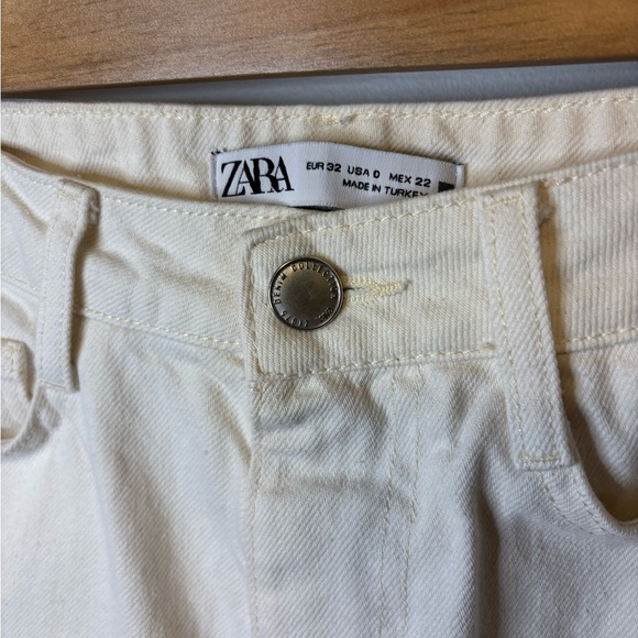 Zara - High Rise Straight Leg Cream Coloured Denim - Size 0 - Picture 4 of 4